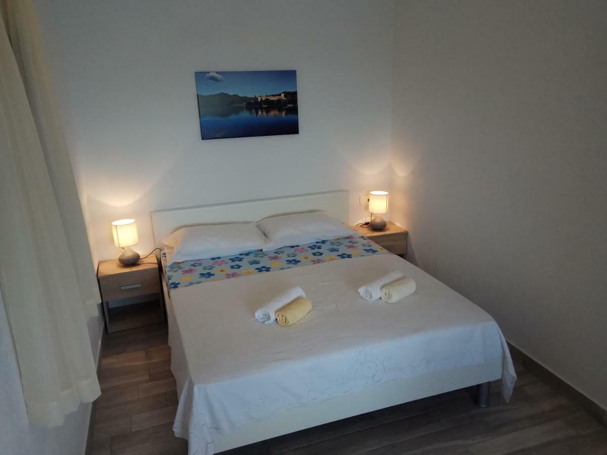 Adriatic - Apartment With Jacuzzi Sobra Екстер'єр фото