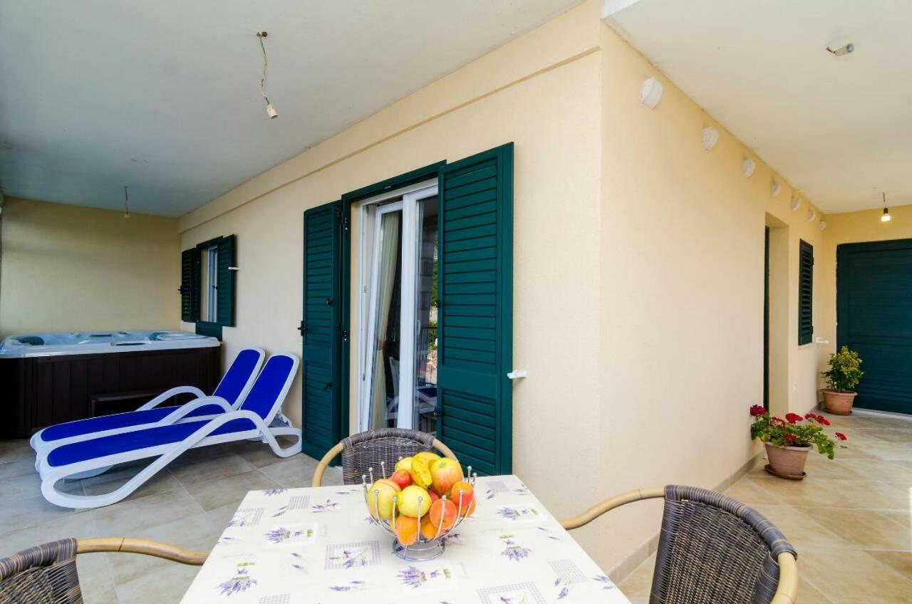Adriatic - Apartment With Jacuzzi Sobra Екстер'єр фото